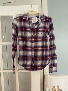 Plaid Button-Up Shirt in Burgundy, Light Blue & Cream Women’s